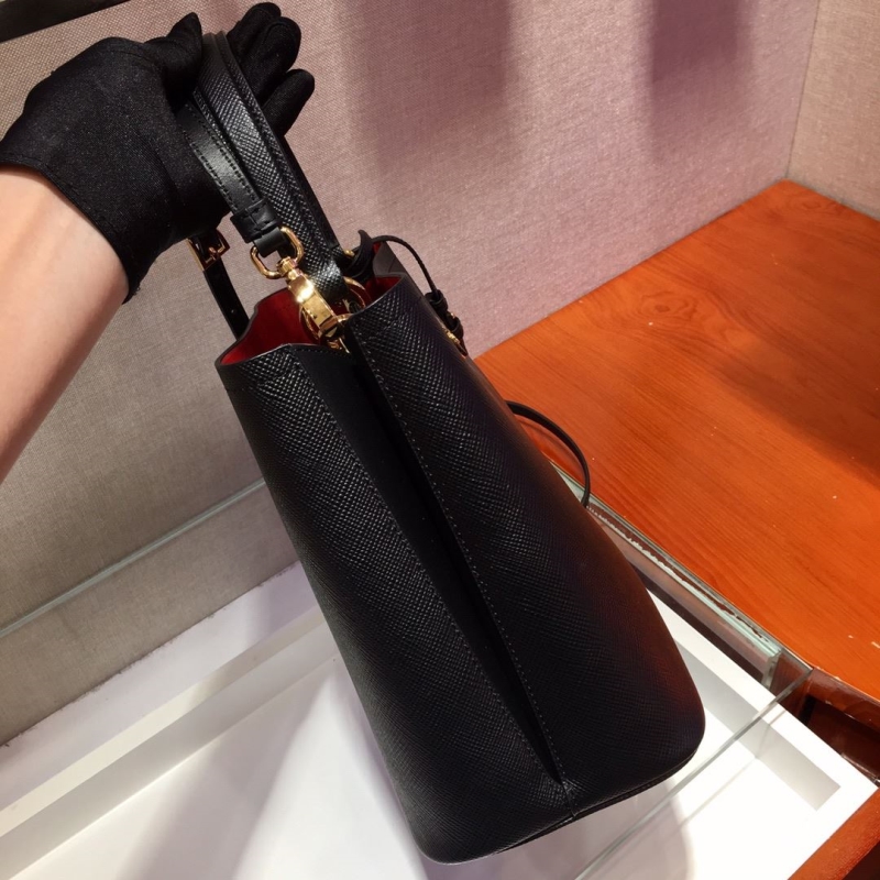 Pra*a top handle bags